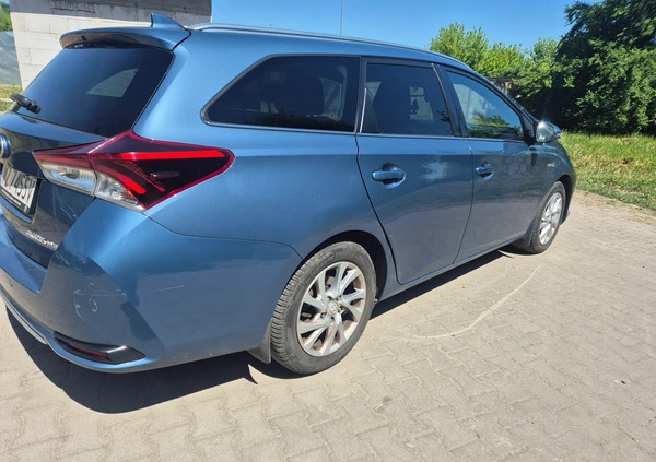 Toyota Auris cena 52000 przebieg: 255359, rok produkcji 2015 z Uniejów małe 79